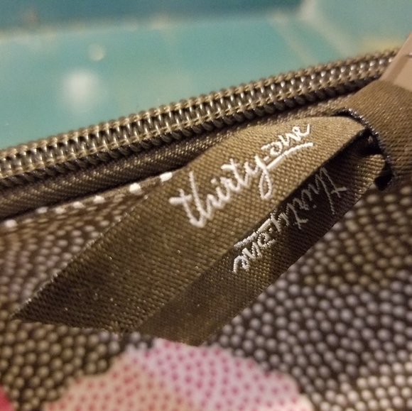 🚫Sold🚫  Zipper pouch - Picture 3 of 3